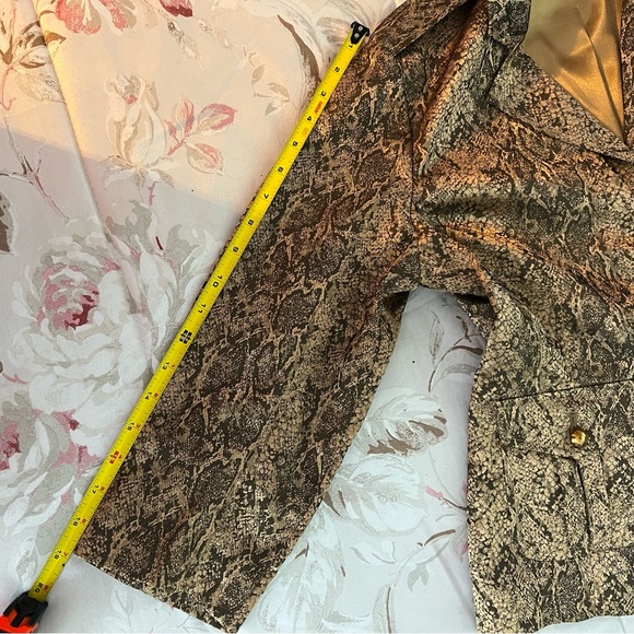 “Joan Rivers” Animal Print Blazer - Picture 11 of 14